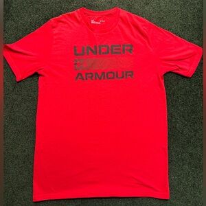 Red Under Armour t shirt